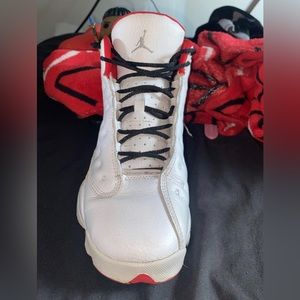 they really just need to be wiped down thats it ,i don’t have the box.